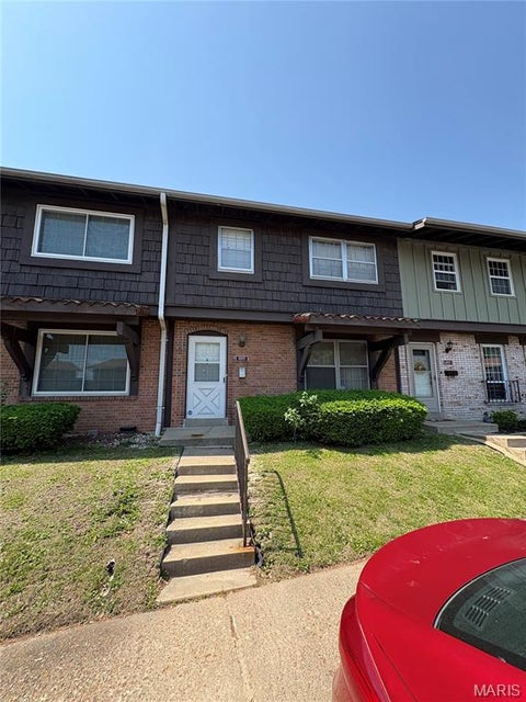 Photo of 8809 Santa Bella Drive, Hazelwood, MO 63042 (MLS # 26047044)