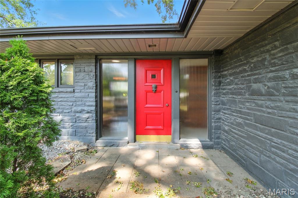 1 Clayton Downs Lane
