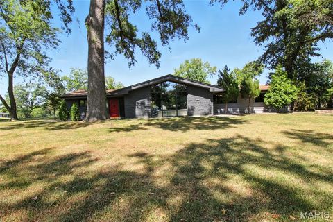 1 Clayton Downs Lane Frontenac MO 63131
