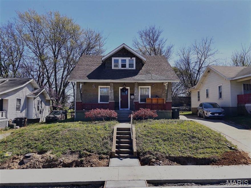 Welcome to this well-maintained 4-bedroom, 3-bathroom home located in the desirable Gibb/Houck neighborhood of Cape Girardeau. Situated at 912 S. Sprigg St., this property offers a fantastic opportunity for both investors and first-time homebuyers alike.

Inside, you’ll find a spacious and functional layout with ample room for comfortable living. The home has been well cared for, making it move-in ready while still offering potential for personal touches or value-add improvements.

Step outside to enjoy the large screened-in porch—perfect for relaxing or entertaining without worrying about the elements. The detached garage provides additional storage and convenience, adding to the home’s overall appeal.

Whether you’re looking to expand your rental portfolio or purchase your first home, this property checks all the boxes with its location, condition, and versatility. Don’t miss your chance to own a great home in a convenient Cape Girardeau location!