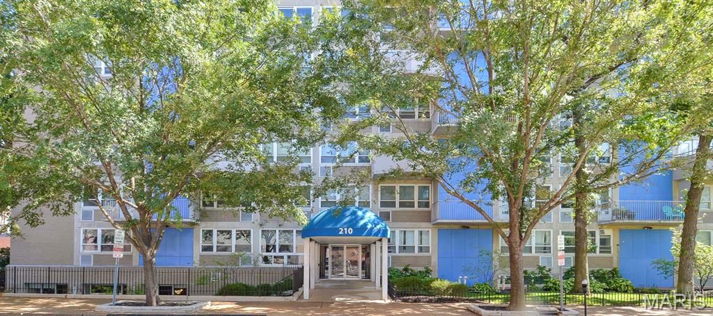 Photo of 210 N 17th Street #512, St Louis, MO 63103 (MLS # 26013581)