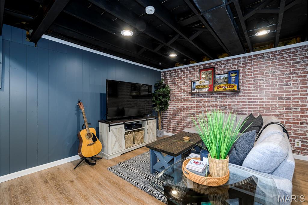 Kirkwood, Missouri 63122, United States, 3 Bedrooms Bedrooms, ,2 BathroomsBathrooms,Residential,Active,152965