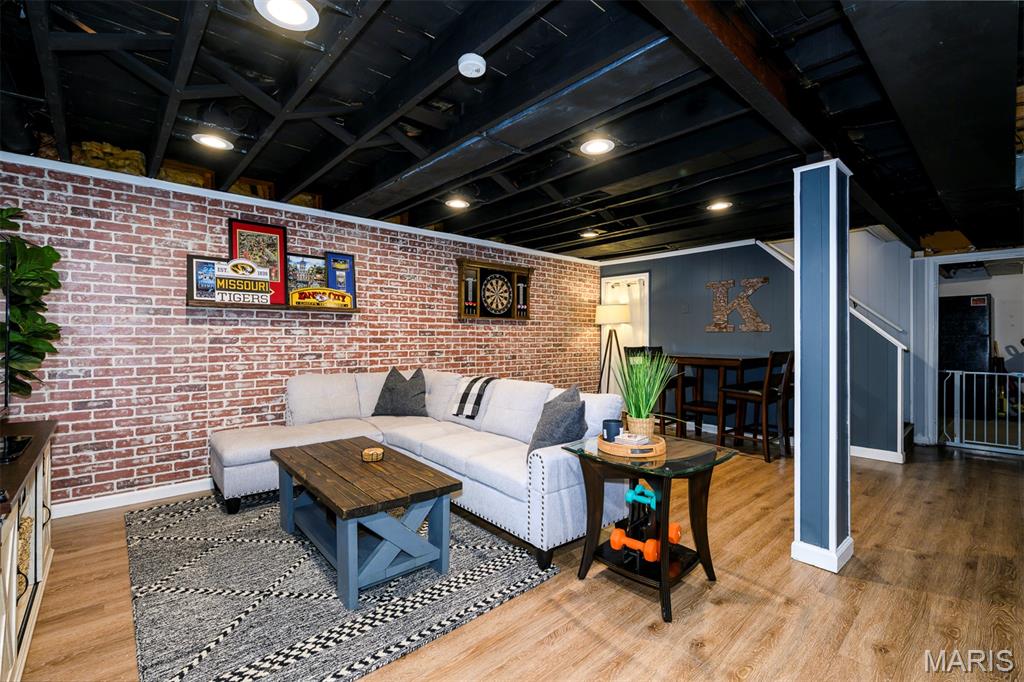 Kirkwood, Missouri 63122, United States, 3 Bedrooms Bedrooms, ,2 BathroomsBathrooms,Residential,Active,152965