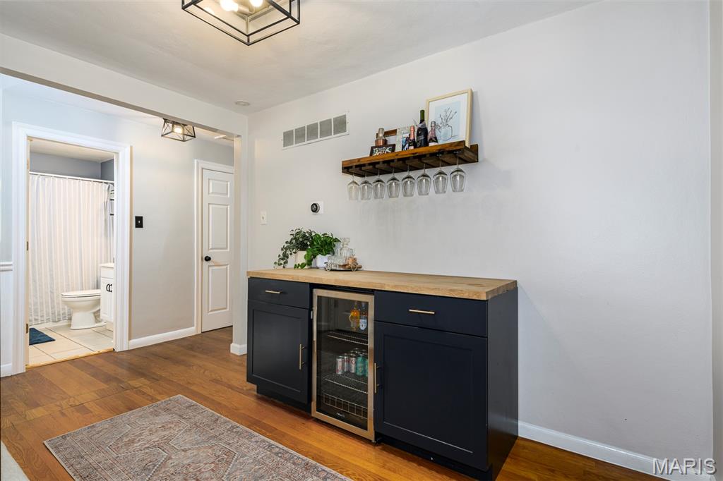 Kirkwood, Missouri 63122, United States, 3 Bedrooms Bedrooms, ,2 BathroomsBathrooms,Residential,Active,152965