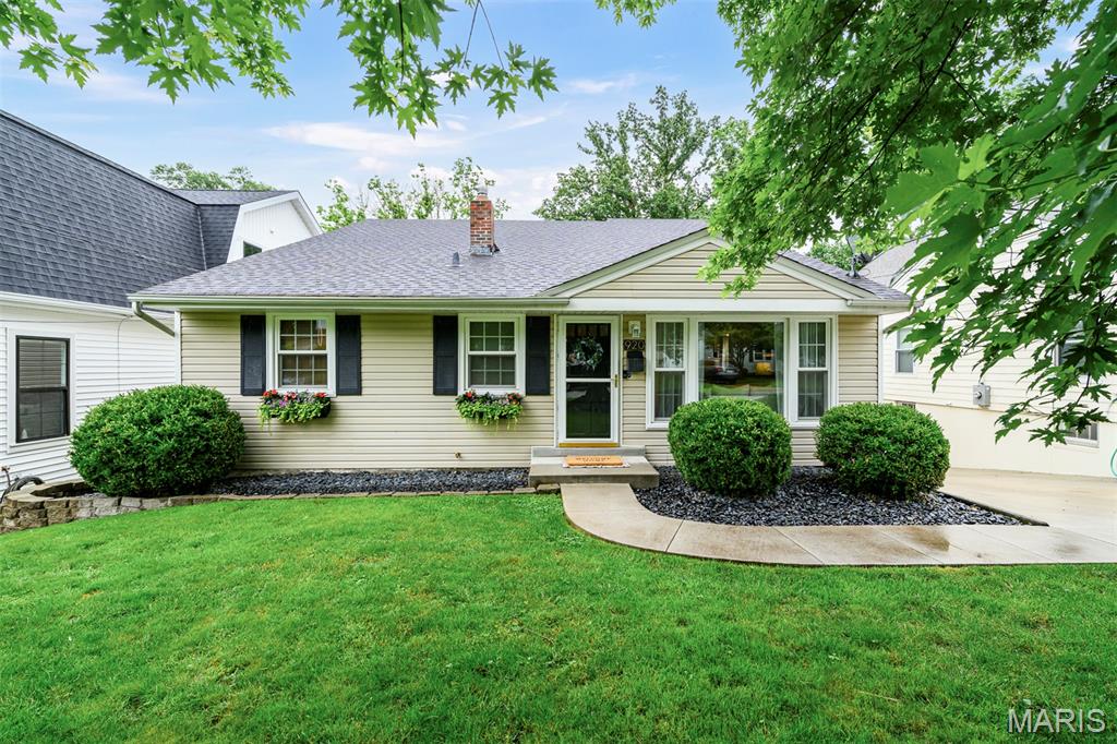 Kirkwood, Missouri 63122, United States, 3 Bedrooms Bedrooms, ,2 BathroomsBathrooms,Residential,Active,152965