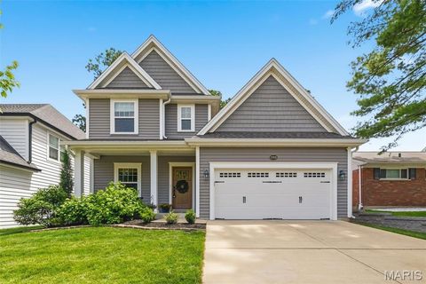Photo of 11908 Manhattan Avenue, St Louis, MO 63131 (MLS # 26032205)