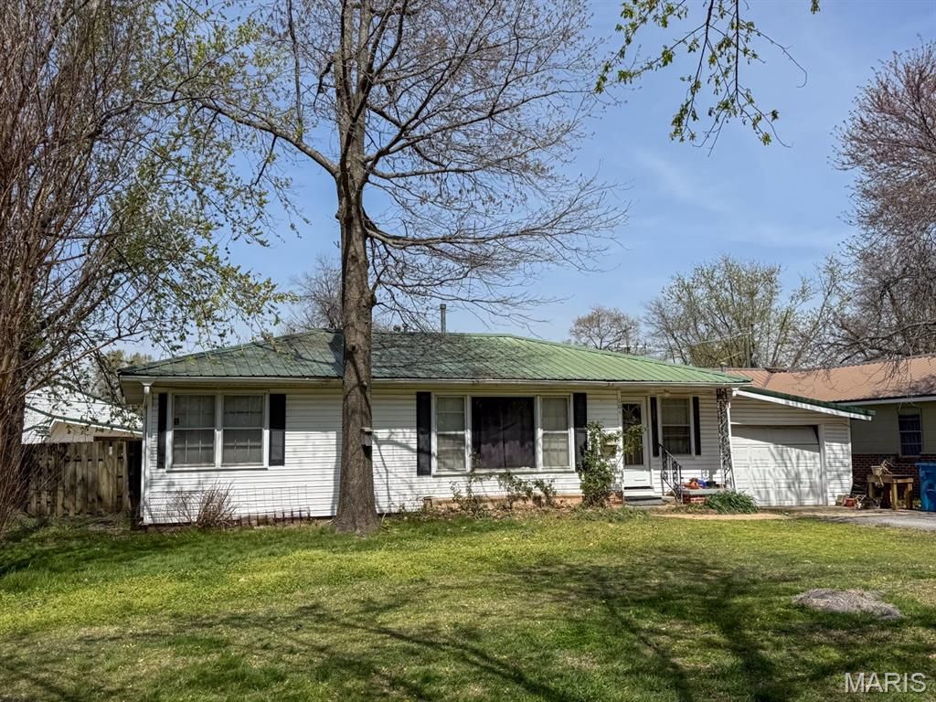 Photo of 604 Highway J, Malden, MO 63863 (MLS # 26019548)