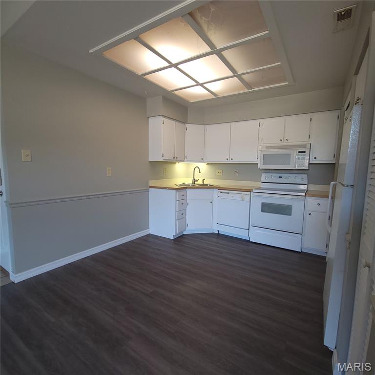 Green Jade Condos - Residential