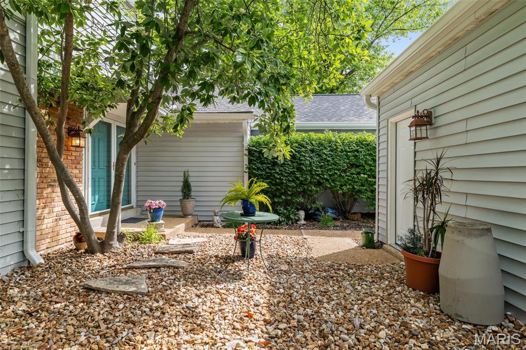 Greens Of Broadmoor Condo 11 - Residential