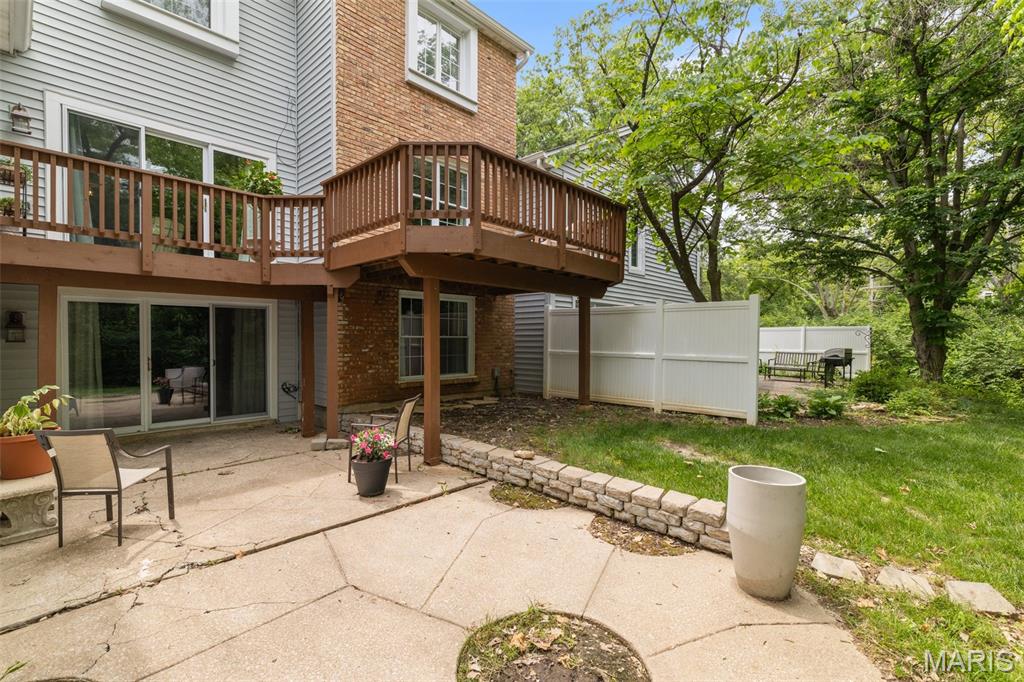 Greens Of Broadmoor Condo 11 - Residential