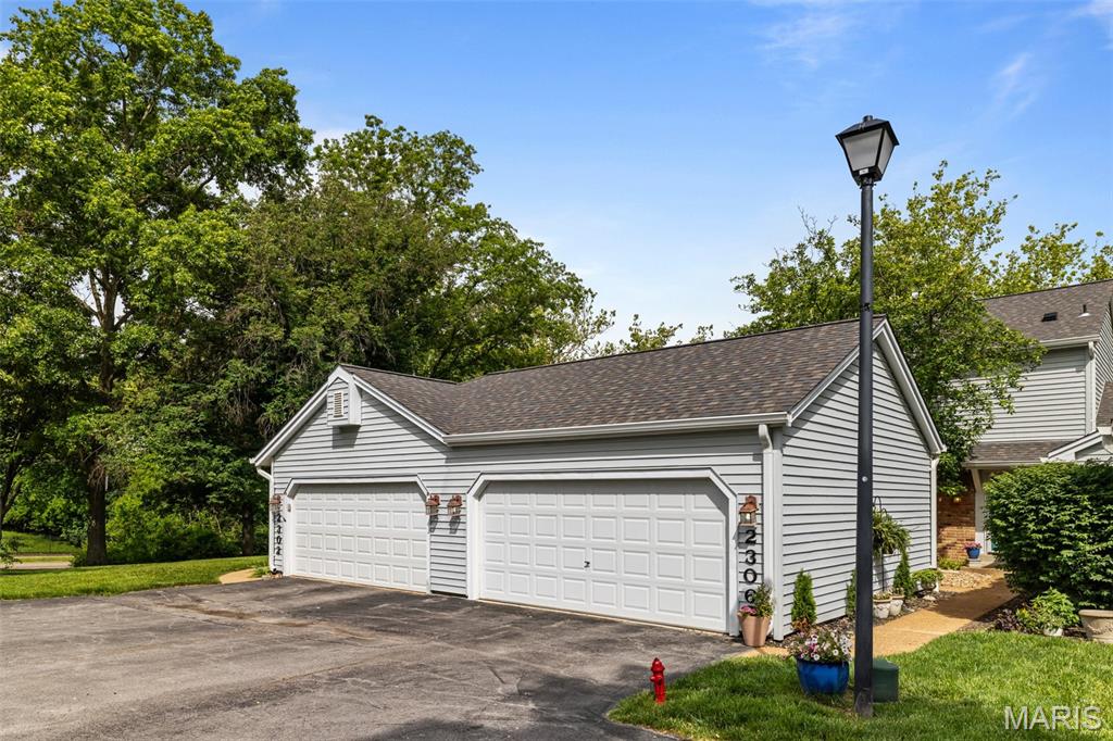 Greens Of Broadmoor Condo 11 - Residential