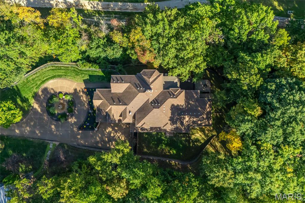 9542 Country Club Green
