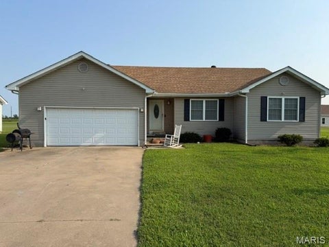 Photo of 807 Cotton Ridge Drive DR, Sikeston, MO 63801 (MLS # 26048831)