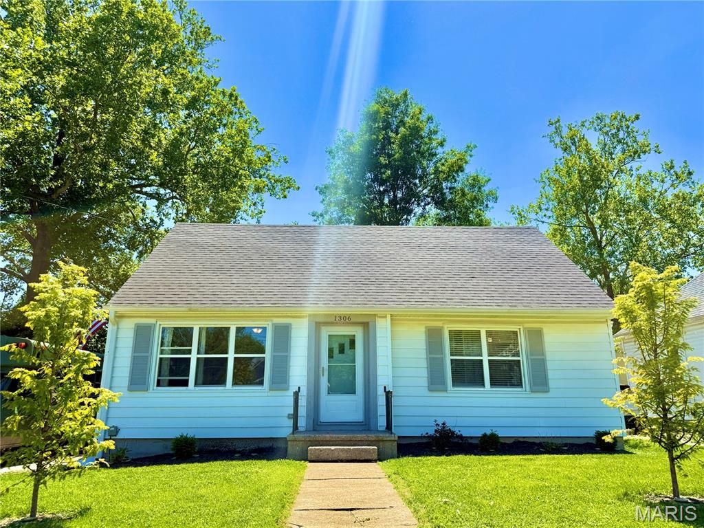 Photo of 1306 Pollock Road, Mexico, MO 65265 (MLS # 26032302)