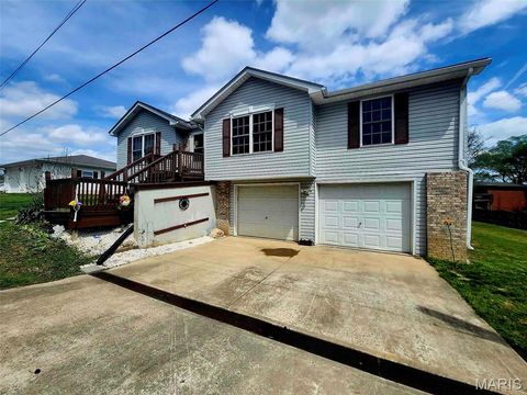 Photo of 1204 Riverview Drive, Elsberry, MO 63343 (MLS # 26022067)