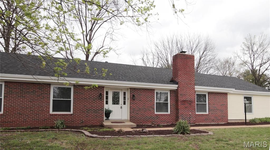 Photo of 13815 olive Boulevard, Chesterfield, MO 63017 (MLS # 26021892)