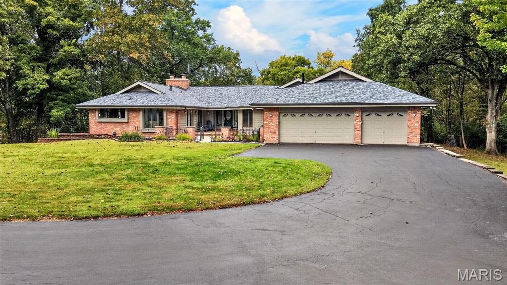 56 Chesterfield Lakes Road