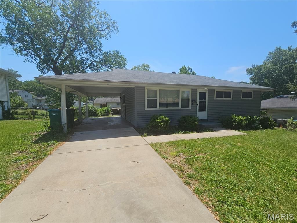 Photo of 7748 Paddington Drive, St Louis, MO 63121 (MLS # 26030064)