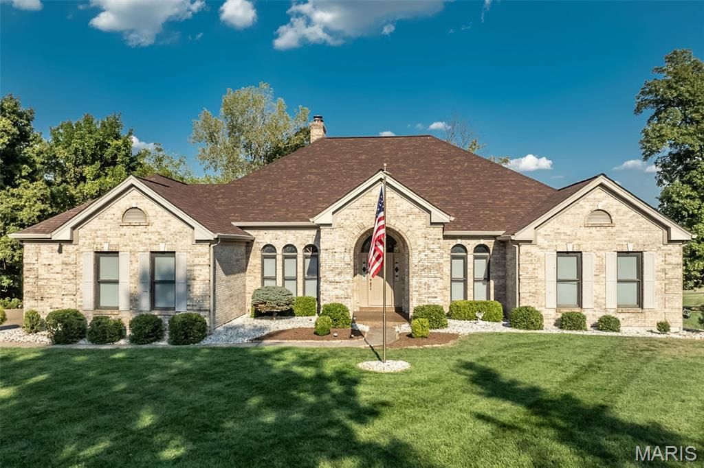 Photo of 999 Whitmoor Drive, Weldon Spring, MO 63304 (MLS # 25067673)