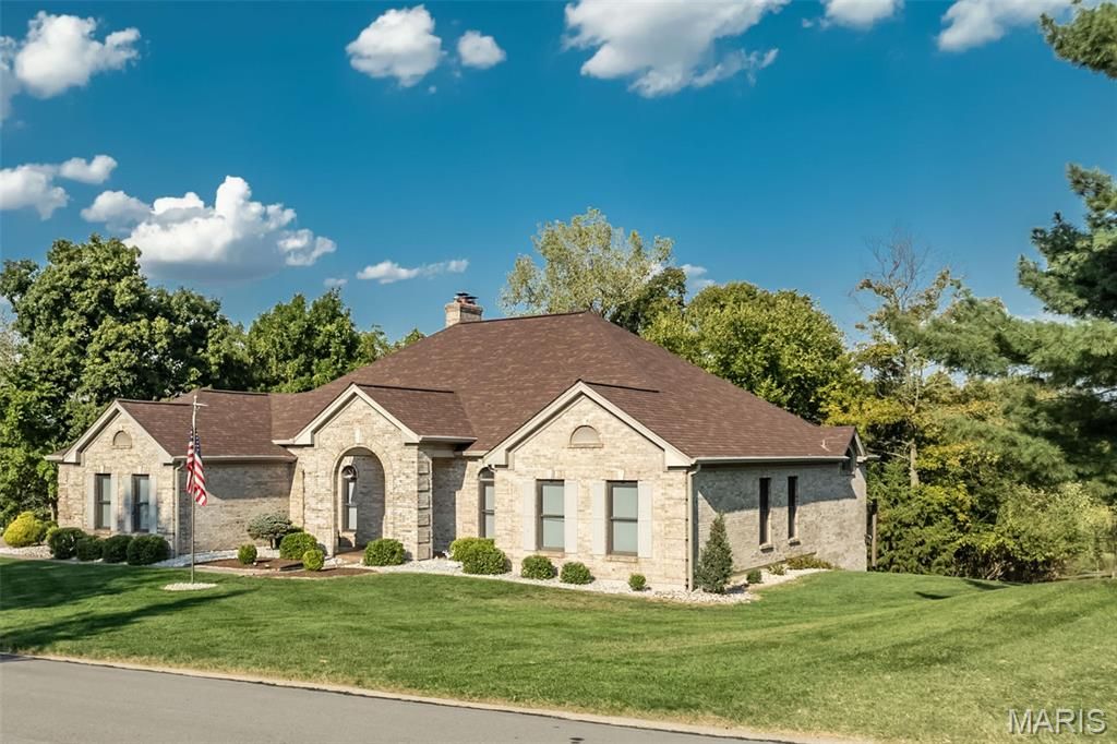 Photo of 999 Whitmoor Drive, Weldon Spring, MO 63304 (MLS # 25067673)