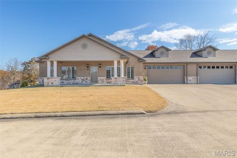 Photo of 112 Kaylee Circle, Poplar Bluff, MO 63901 (MLS # 26023145)
