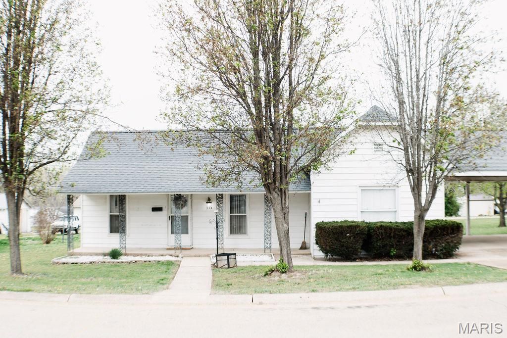 Photo of 113 S Ravencrest Street, Desloge, MO 63601 (MLS # 26019586)