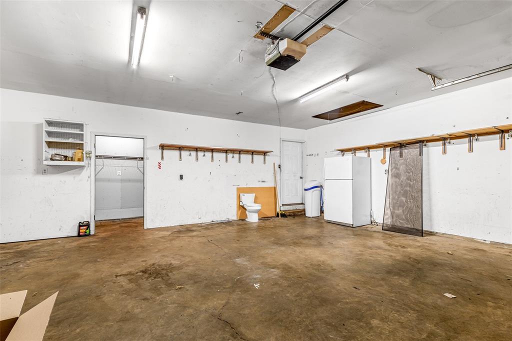 Riverwoods #One - Residential