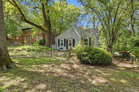 Tiny photo for 748 N Laclede Station Road, Webster Groves, MO 63119 (MLS # 26024873)