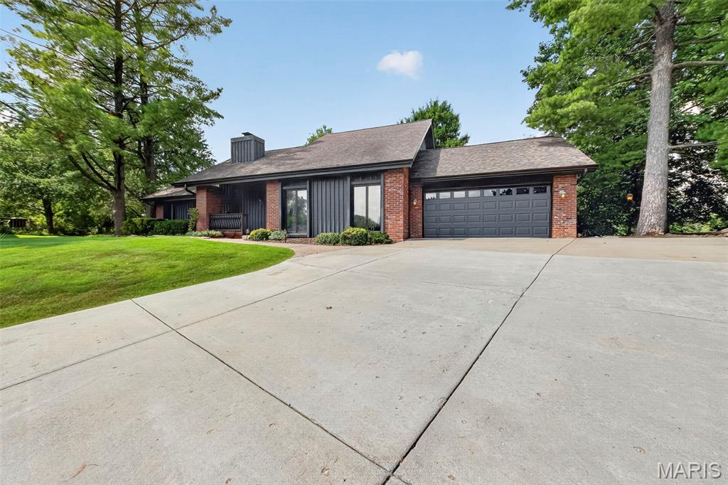 1028 Monfort Court