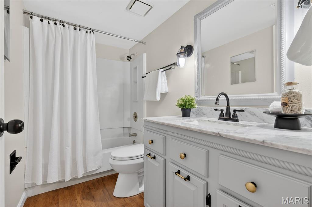 Brentwood Forest Condo Ph Three - Residential