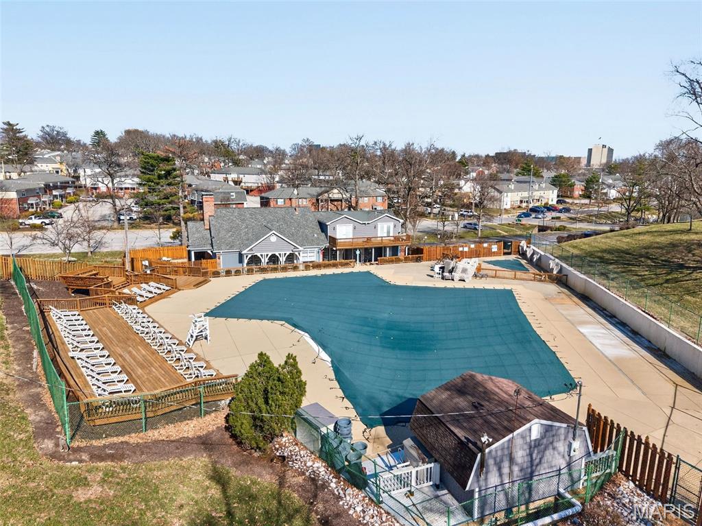 Brentwood Forest Condo Ph Three - Residential