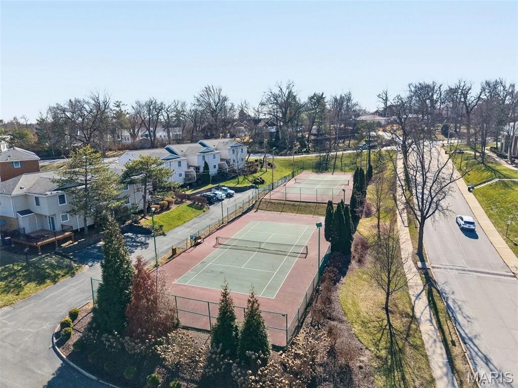 Brentwood Forest Condo Ph Three - Residential