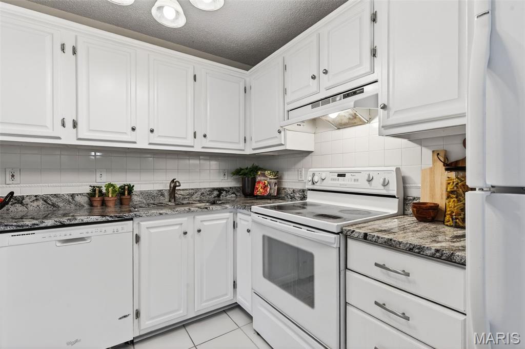 Brentwood Forest Condo Ph Three - Residential