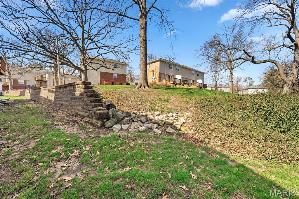 Brentwood Forest Condo Ph Five - Residential