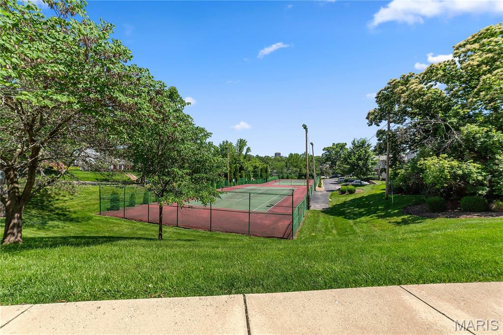 Brentwood Forest Condo Ph Five - Residential