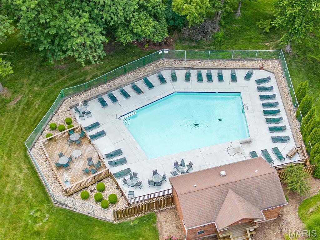 Brentwood Forest Condo Ph Five - Residential