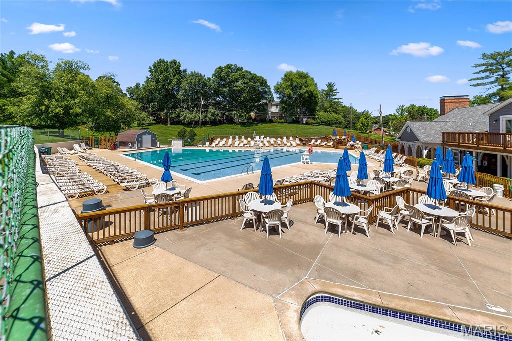 Brentwood Forest Condo Ph Five - Residential