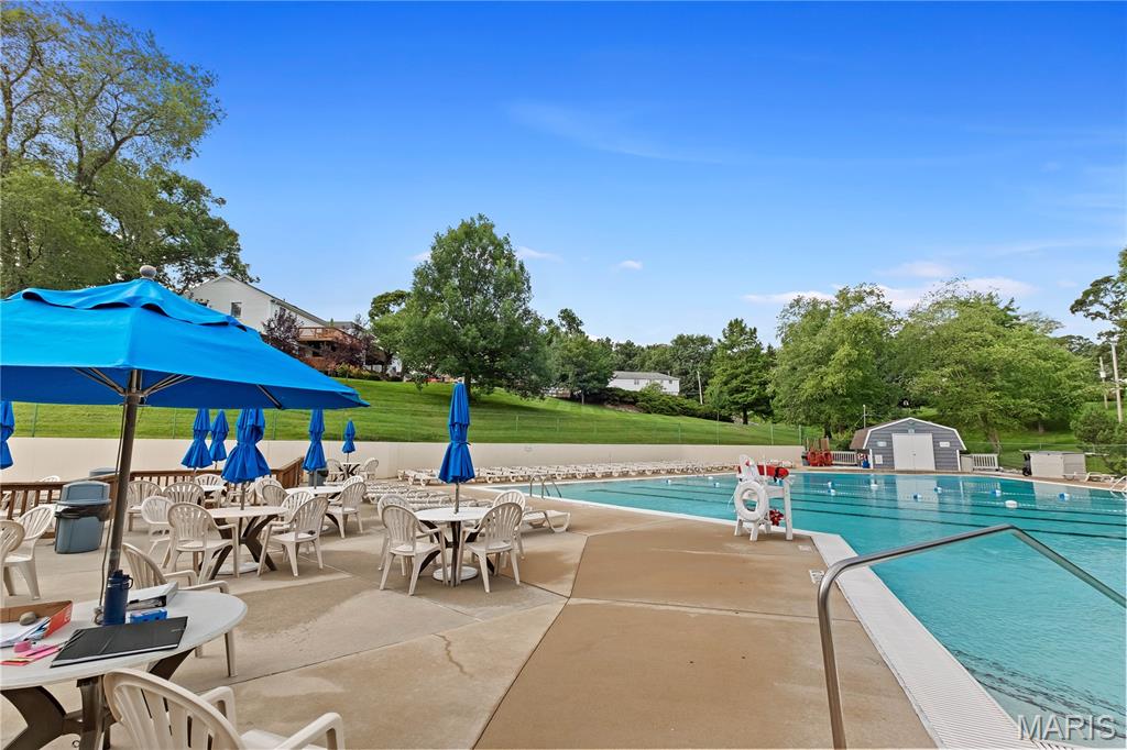 Brentwood Forest Condo Ph Five - Residential