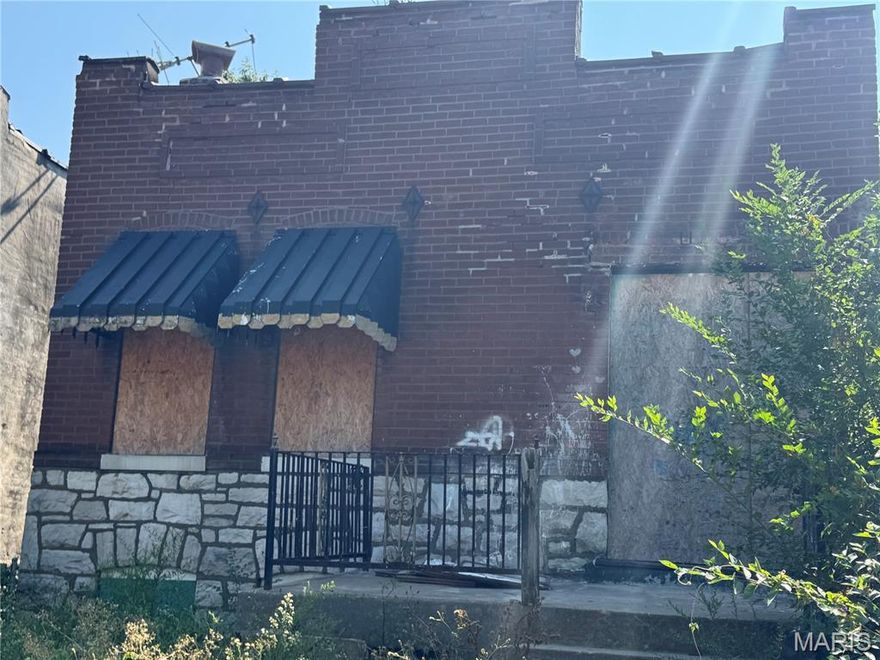 Great investment opportunity in North City! This property is located in an area full of potential, where values are expected to rise as redevelopment and revitalization continue. Now is the perfect time to invest early before the big changes take hold. Don’t miss your chance to secure a property in a growing community with strong upside potential.