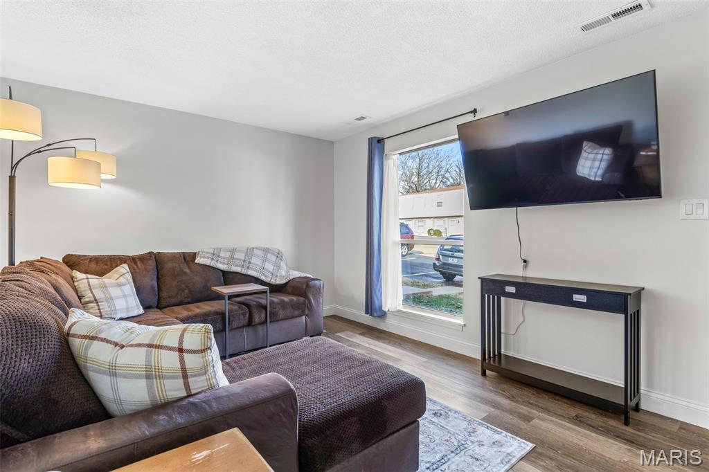 621 Westwood Drive S A