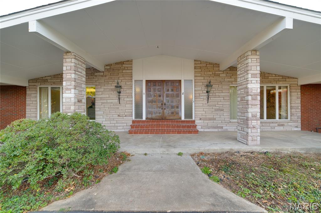 2 Country Estates Place