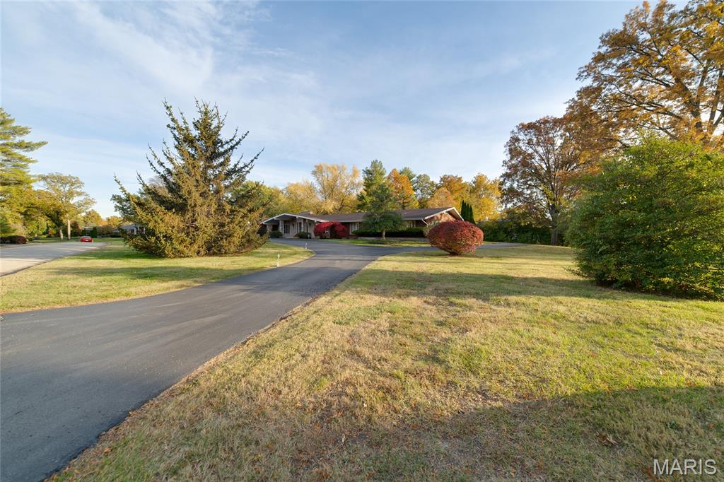 2 Country Estates Place