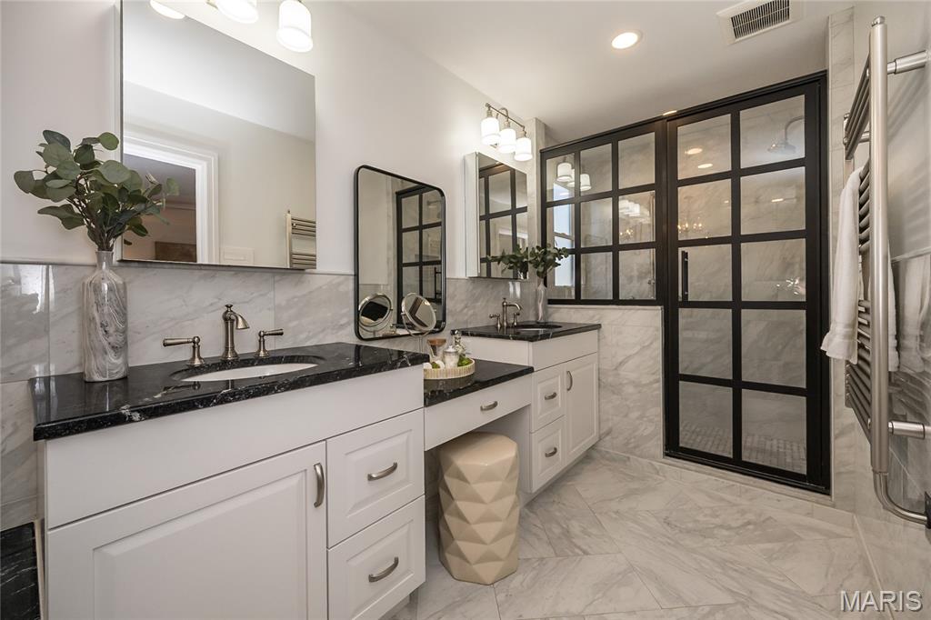 Davis Place - Residential