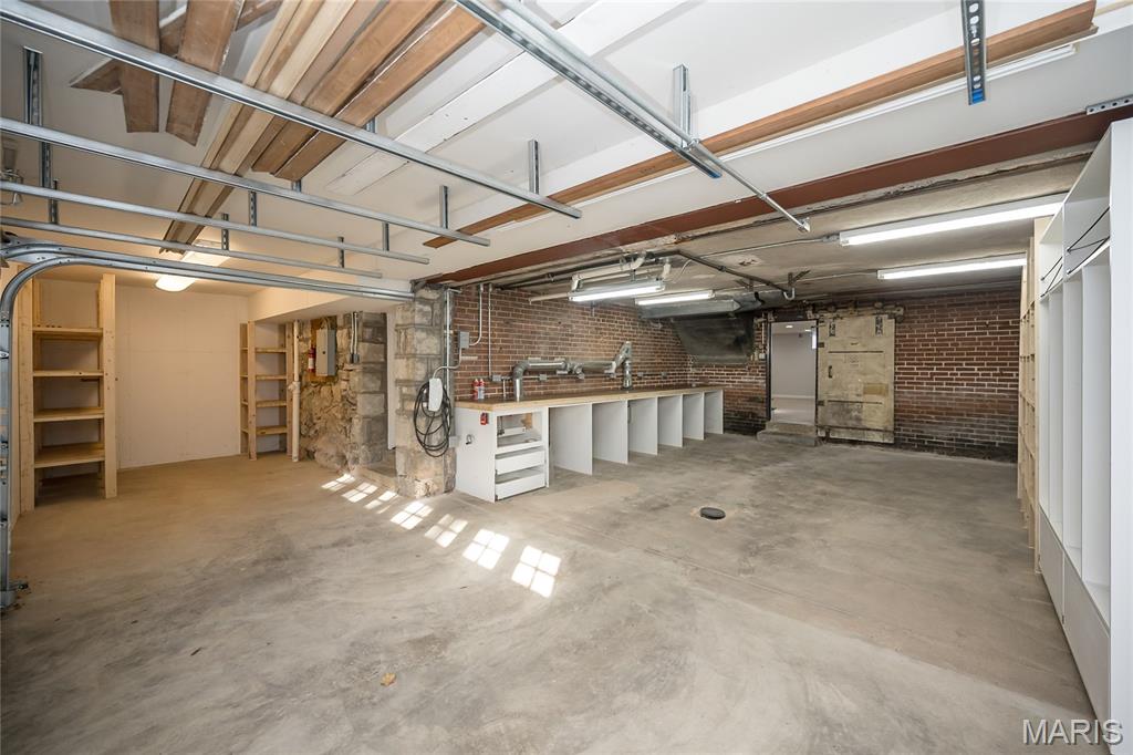 Davis Place - Residential