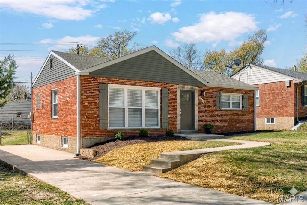 Photo of 8034 Appleton Drive, University City, MO 63130 (MLS # 26020509)