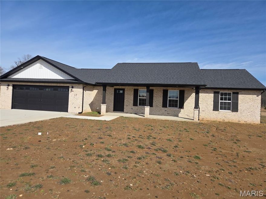 BRAND NEW CONSTRUCTION IN BENTON MO.!
Beautiful 3 bed, 2 bath all electric home located on a quiet cul-de-sac! This home offers a modern open layout with tray ceilings in the living room and primary bedroom giving the space a bright and spacious feel.
Custom white cabinetry
Viscon white granite countertops
Stainless steel appliances
LVP flooring throughout
Ceramic tile in bathrooms
4-ton Lennox heat and air system
Front Soffit lighting
County water