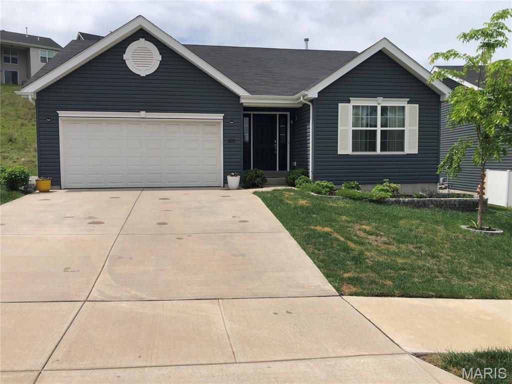 Photo of 805 Valley Pine Drive, Fenton, MO 63026 (MLS # 26026287)