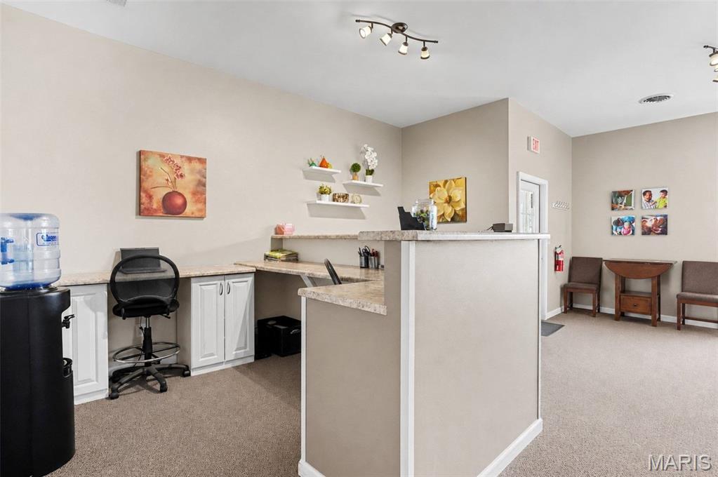 213 and 215 Creekside Office Drive