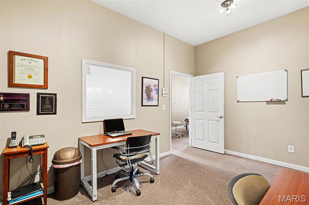 213 and 215 Creekside Office Drive