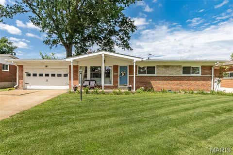 Photo of 9327 Ewers Drive, Crestwood, MO 63126 (MLS # 26052860)